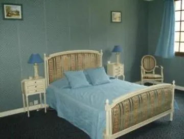 Chateau De Fontager 3*